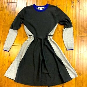 LARRY LEVINE SWEATER DRESS. Geometric